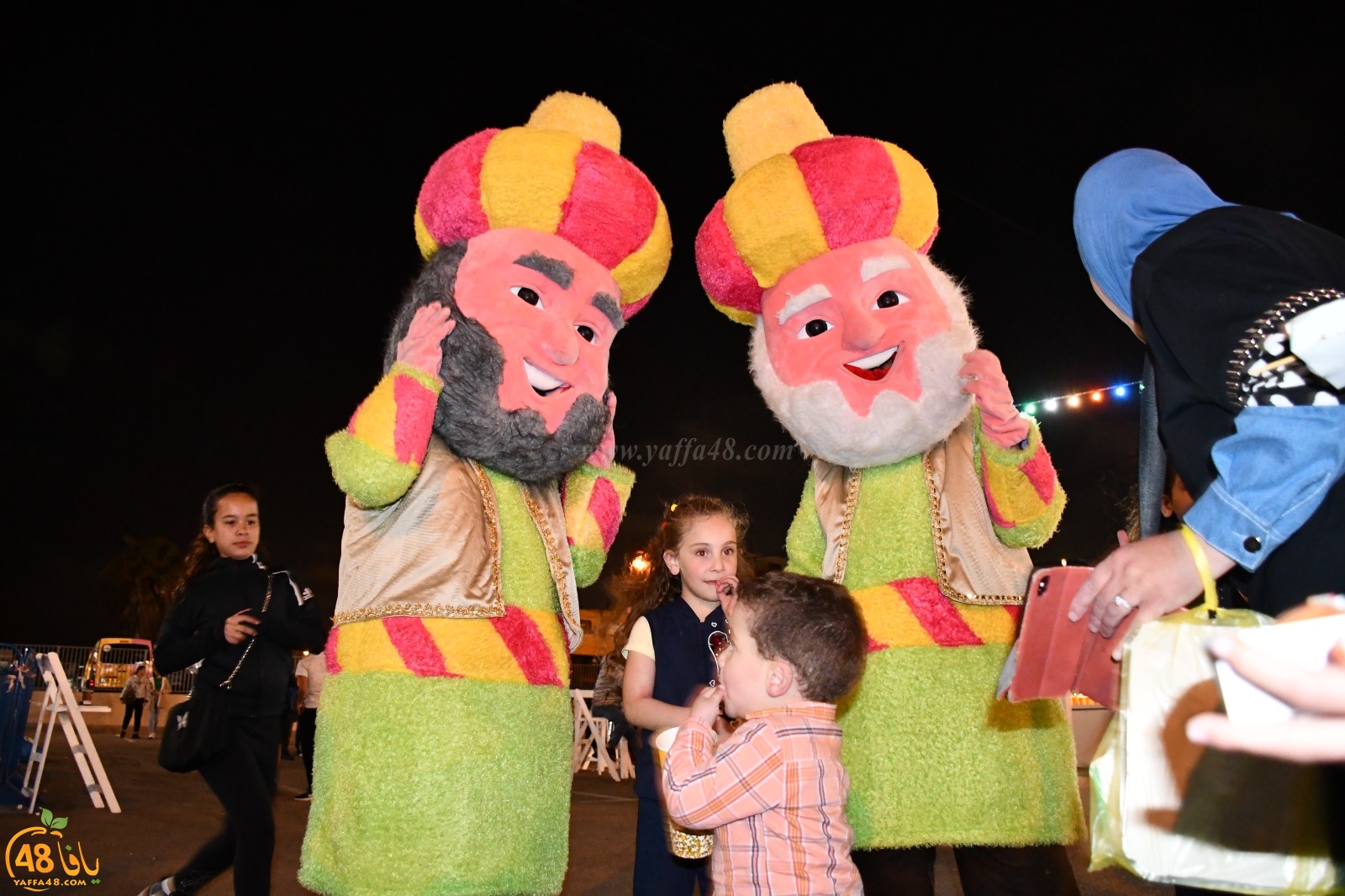  صور: حضور غفير في اليوم الثاني لفعاليات سوق يافا الرمضاني 